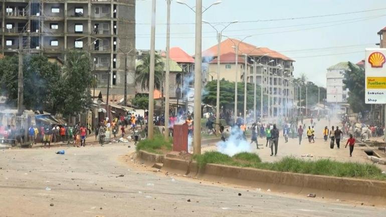 Deuxième jour de manifestation à Conakry: le FNDC déplore la 《mort de 4 personnes》