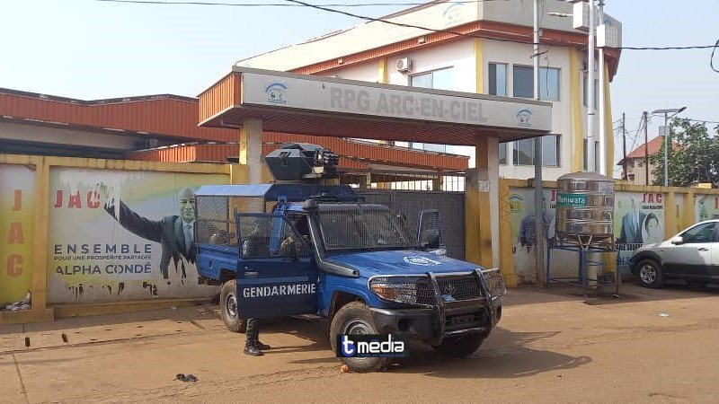 Conakry: le siège du RPG arc-en-ciel 《encerclé par des forces de l’ordre》