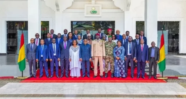 Urgent : Mamadi Doumbouya remanie légèrement son gouvernement.