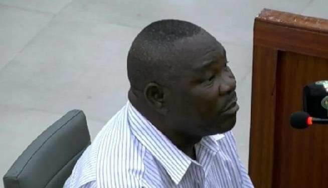 Attaque du Palais des Nations en 1996: alors qu’il etait Caporal-chef, Pivi dit avoir sauvé l’ancien président Gl. Lansana Conté…