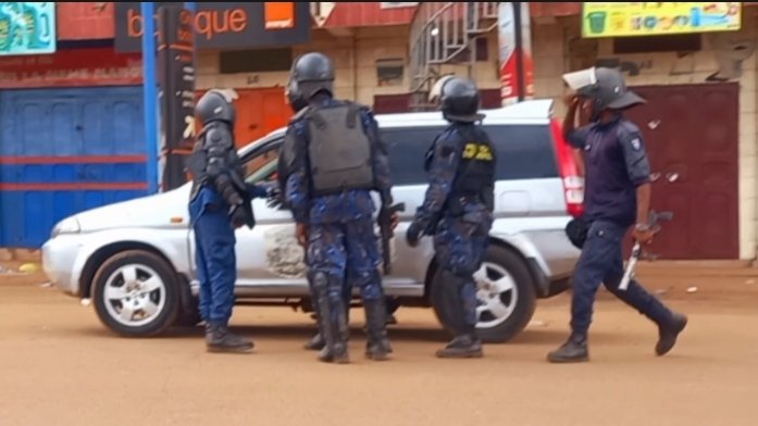 Violence sur l’axe: quand un agent en civil armé, fait la ronde et de tir de semonce….