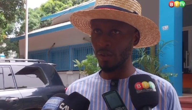 Suspension du journaliste et de son site: réaction du syndicat…