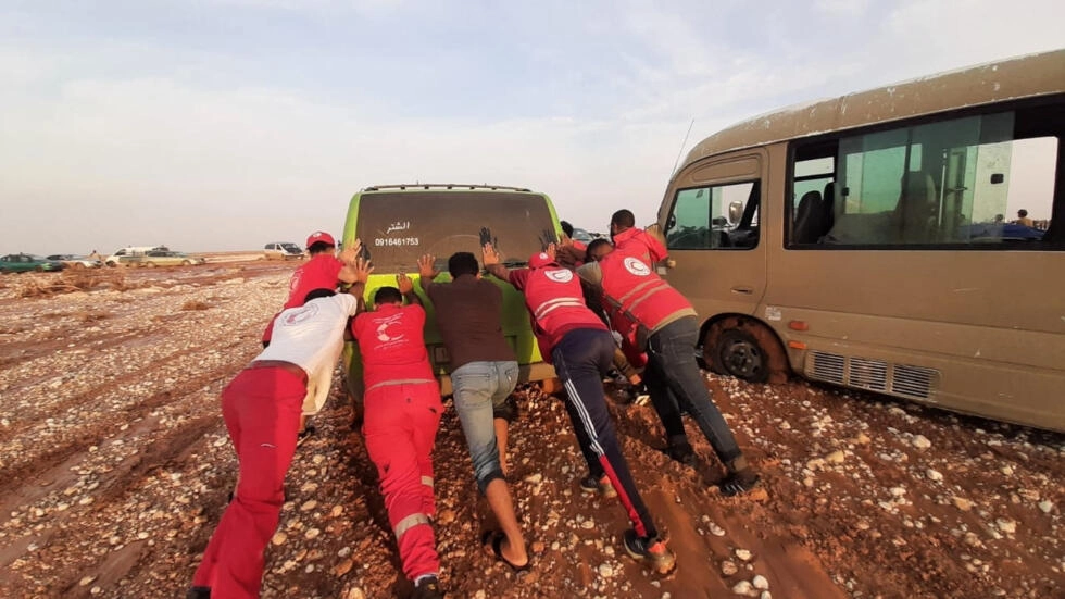 Libye: à Derna, un bilan humain de plus en plus lourd et une aide étrangère qui commence à arriver