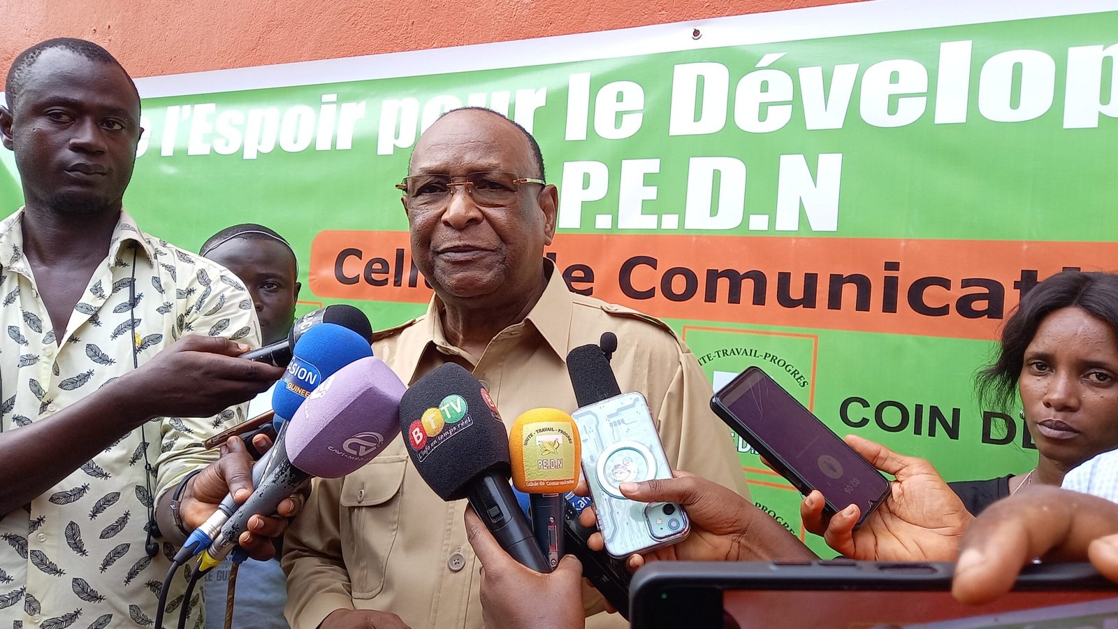 Manifs sur l’axe: « sont-ils manipulés ou pas ? se pause Lansana Kouyaté (PEDN).