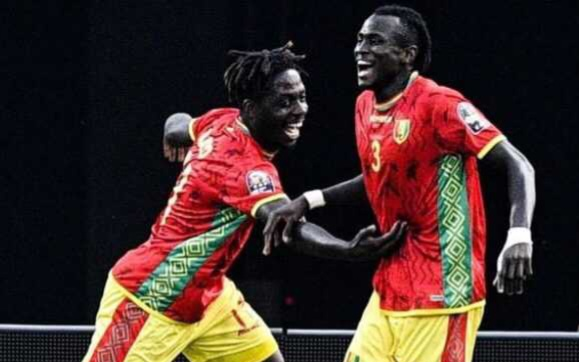 CAN/Guinée-Cameroun: le syli mène un but et se réduit de son effectif par un carton…