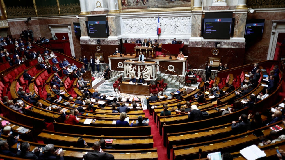 Dissolution de l’Assemblée en France: «Ça changera les rapports avec l’Afrique», estime Moussa Diaw