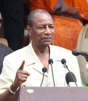 Guinée : Alpha Condé accusé de tentative de coup d’État (presse libérienne)
