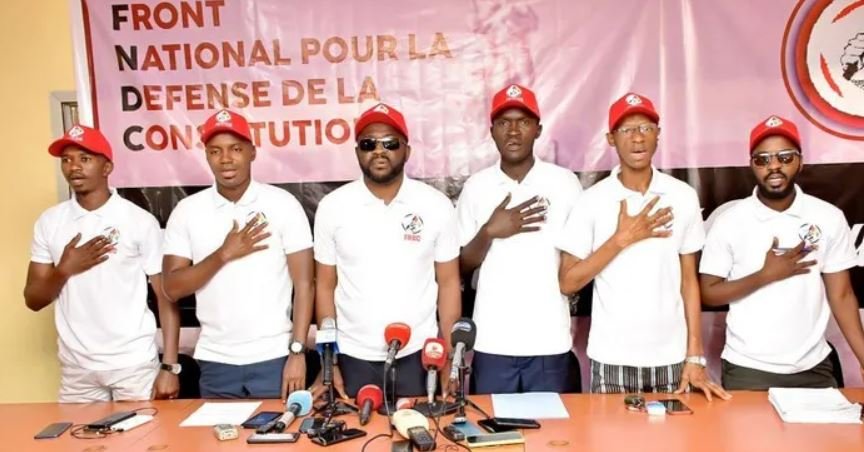 Les avocats du FNDC exigent des autopsies indépendantes après la découverte d’une fosse commune